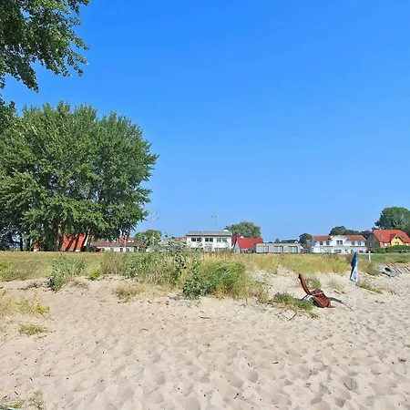 Апартаменты Ferienwohnung Am Suedstrand Thiess Тиссов